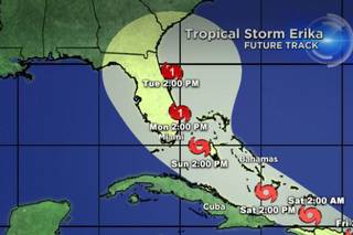 En su boletín de las 5 am EDT, el CNH pronosticó que Erika entrará por el sur de Florida el lunes por la mañanaa, sin fuerza de huracán.