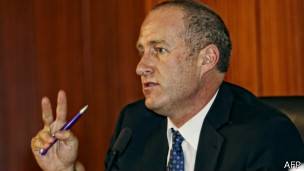 Andre van der Merwe fue uno de los cirujanos que intervino en la operación.