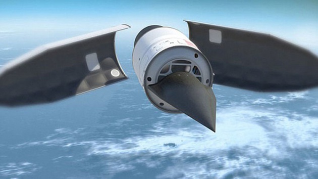 Impresión artística de un misil hipersónico siendo probado.