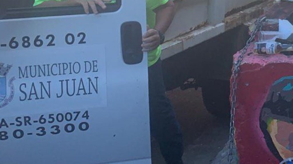  Empleado de San Juan usa un arma de fuego en una discusi&oacute;n con un ciudadano y se le dispara &ldquo;sin querer&rdquo; 