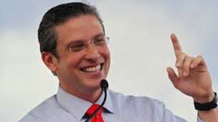 GOBERNADOR CELEBRA ANUNCIO SOBRE INMIGRANTES HECHO POR EL PRESIDENTE DE EE.UU.