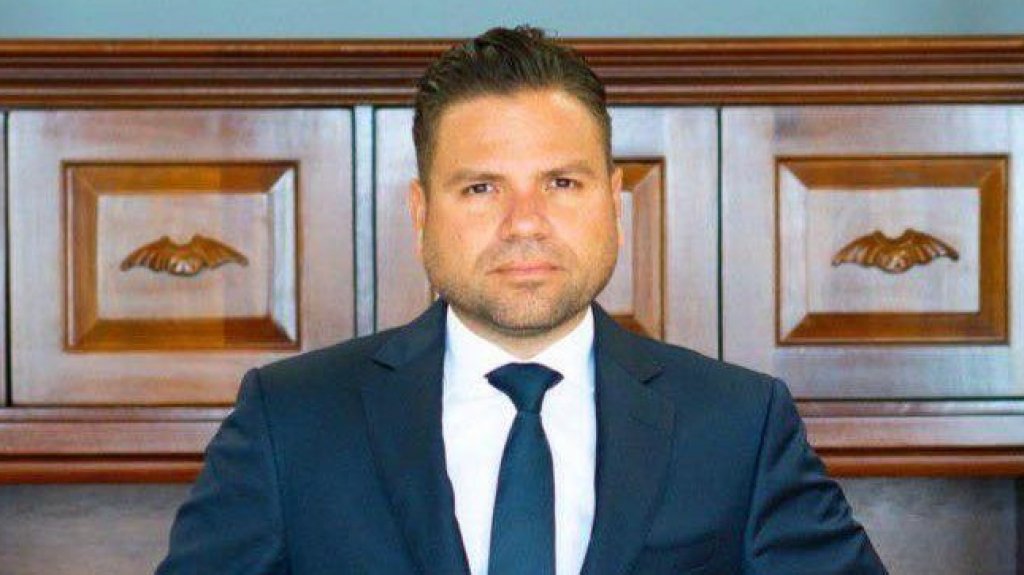  Director de &Eacute;tica Gubernamental reacciona a la compra de veh&iacute;culos lujosos con fondos p&uacute;blicos 