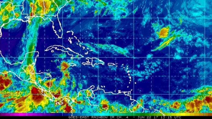 Cindy se disipa gradualmente sobre Luisiana, mientras en Puerto Rico se manifiestan condiciones meteorolÃ³gicas variables