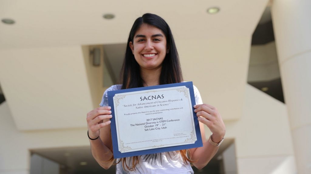 Estudiante de matemÃ¡ticas de la UPR obtiene premio en conferencia cientÃ­fica de EEUU