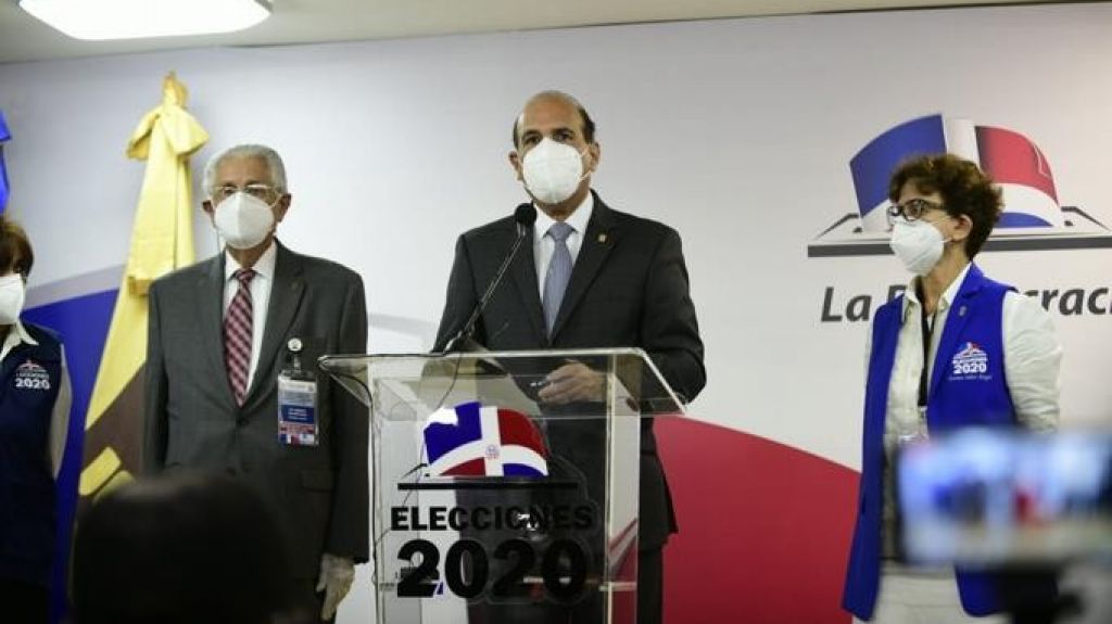  Presidente JCE advierte que ningún candidato puede declararse ganador 