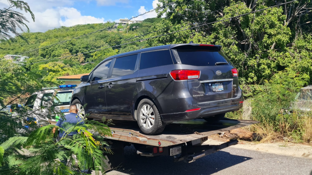  Recuperan en Ponce, una Kia Sedona robada en Toa Baja 