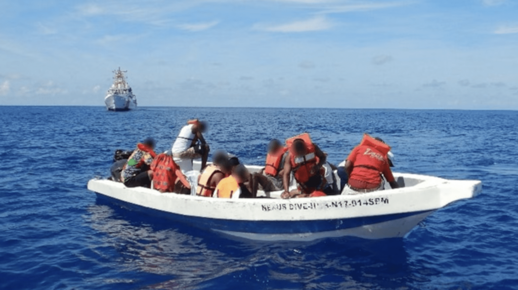  Guardia Costera devuelve a 60 migrantes a República Dominicana tras dos interdicciones cerca de Puerto Rico 