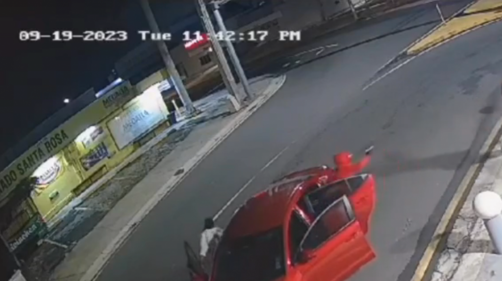  En video momento en que &ldquo;Gatilleros&rdquo; asaltan a un influencer en &ldquo;barra&rdquo; de Bayam&oacute;n 