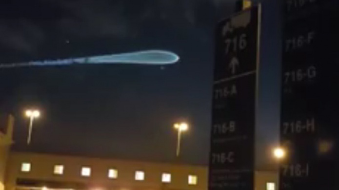 Una extraÃ±a figura en el cielo asombra a los habitantes de Miami