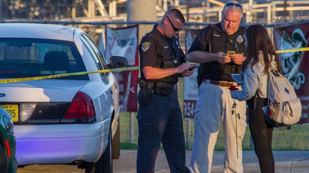  Polic&iacute;a identifica a atacante y v&iacute;ctimas de tiroteo en sal&oacute;n yoga en Florida 