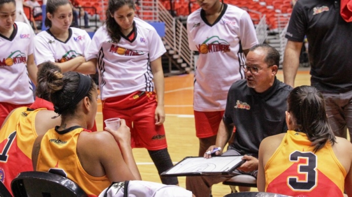 Eligen a VÃ­ctor RolÃ³n como Dirigente del AÃ±o en el BSNF