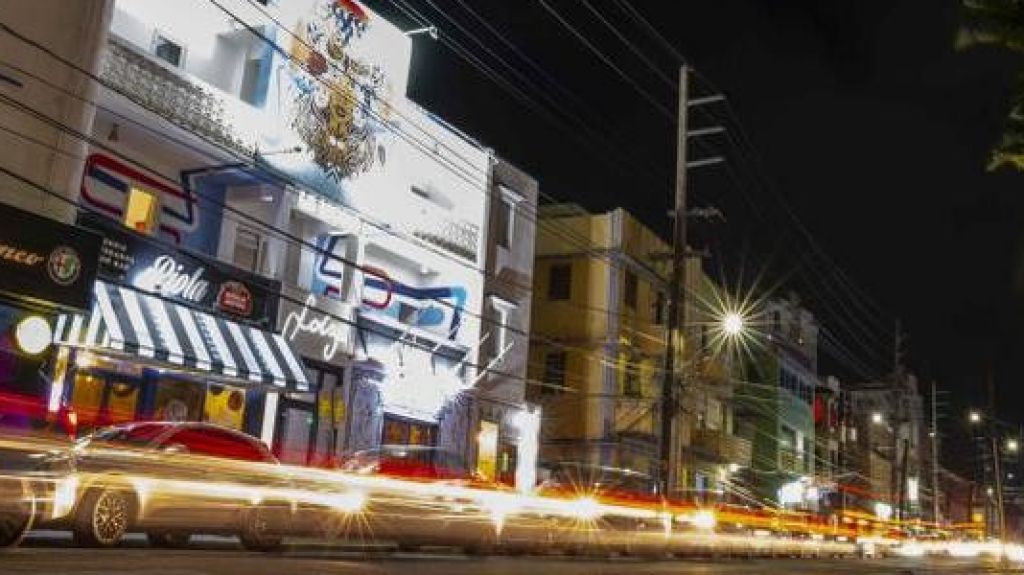  Negocio en Santurce anuncia que regalara cerveza cuando el gobernador renuncie 