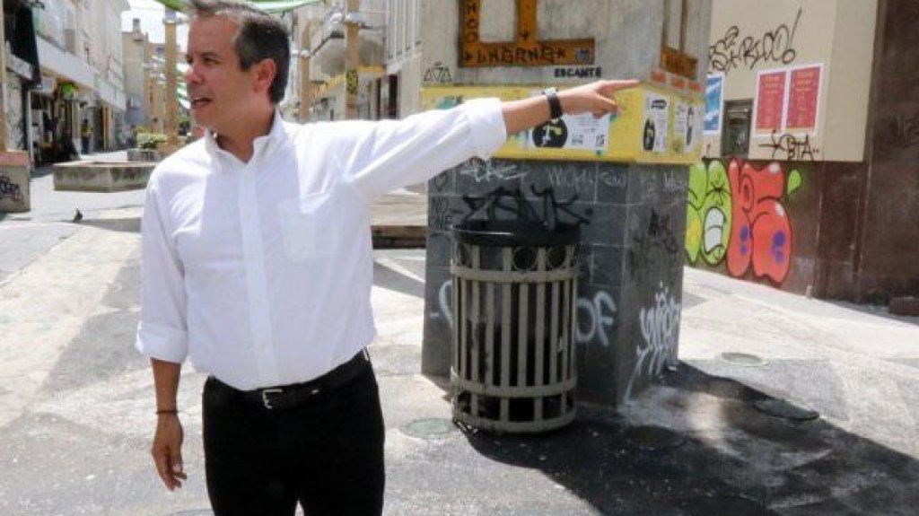  DRNA y el municipio de San Juan se unen para reciclar &aacute;rboles de Navidad 