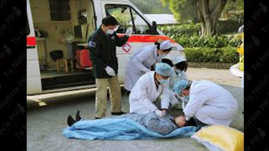  Aseguran param&eacute;dicos no dan abastos, mientras exigen mejores condiciones de empleo 