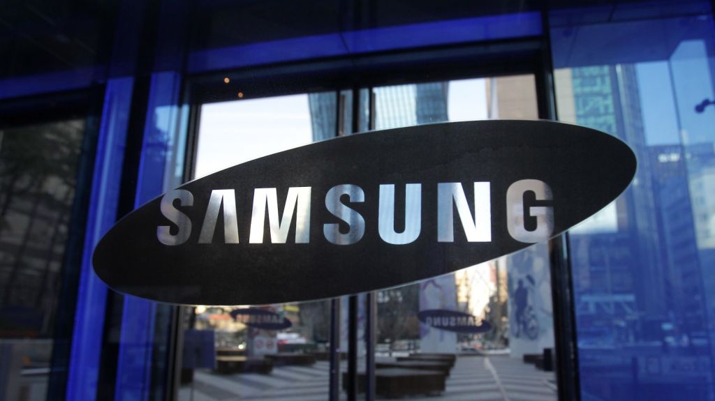  Filtran imágenes de un móvil plegable de Samsung anterior al Galaxy X 