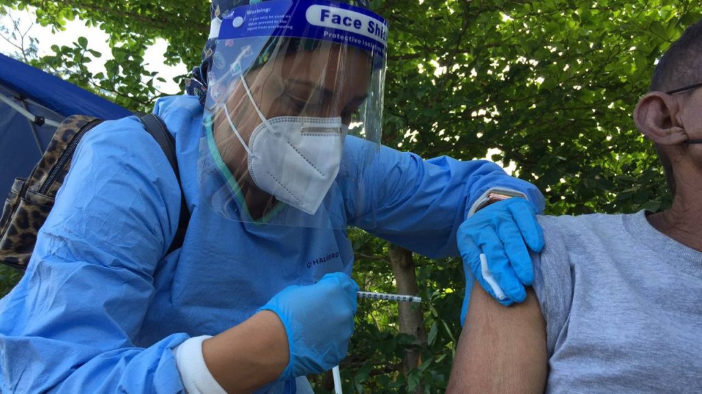  Aviso: Vacunación masiva en proyectos de vivienda 