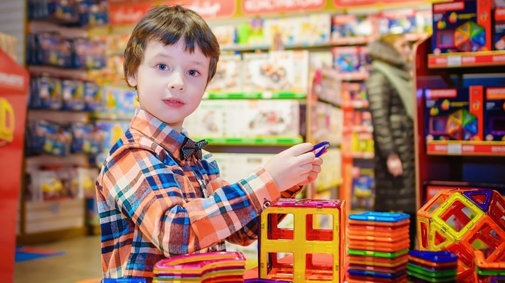 Experta afirma que regalos de Navidad a niÃ±os deberÃ¡n regresar a lo bÃ¡sico, ante la falta de energÃ­a elÃ©ctrica