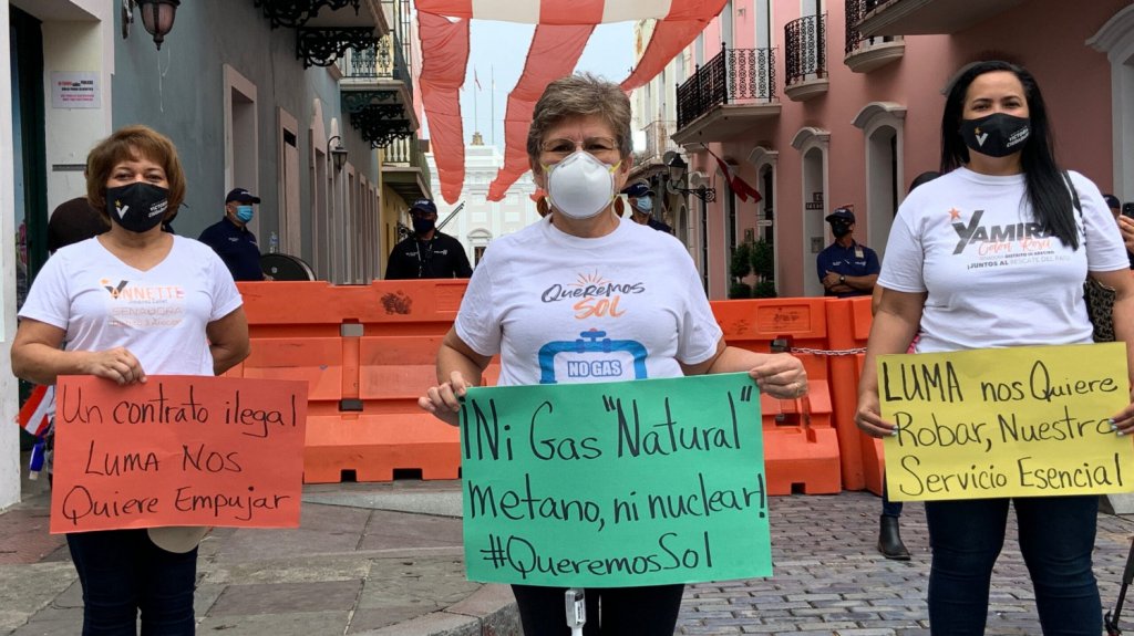  Protestan en La Fortaleza contra Luma y Peter Brown 