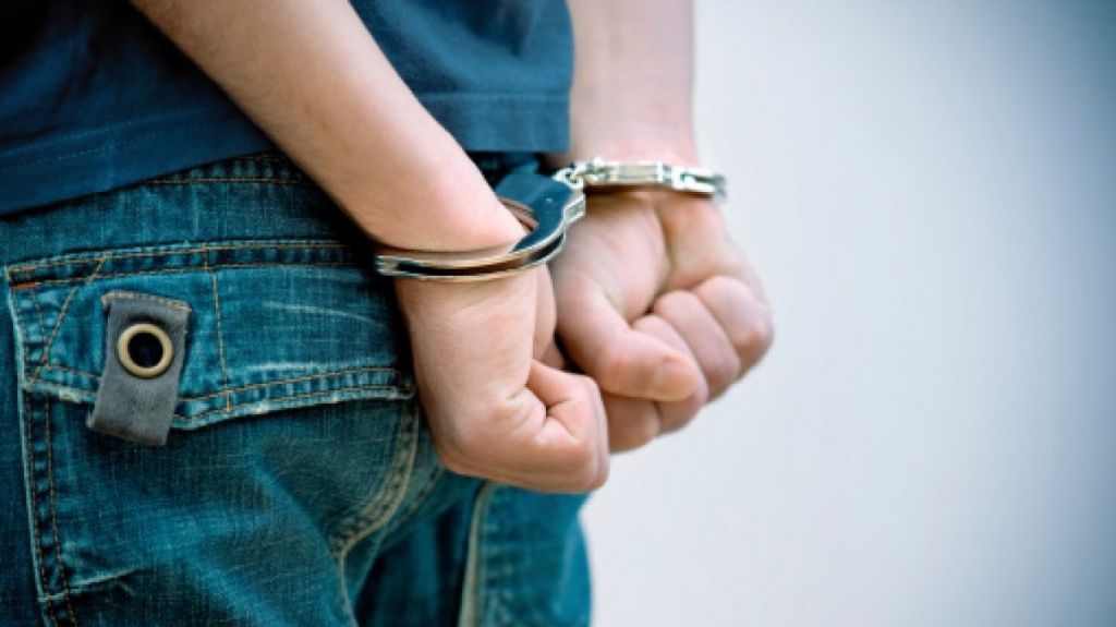  Polic&iacute;a arresta a cubano indocumentado en Aguada, quien lleg&oacute; a la Isla en bote 
