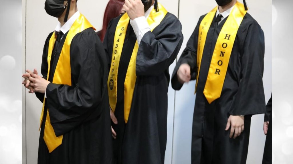  Graduados de cuarto a&ntilde;o 26 menores de Instituciones Juveniles 