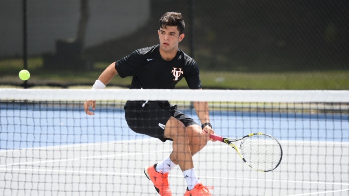 Turabo toma el control masculino