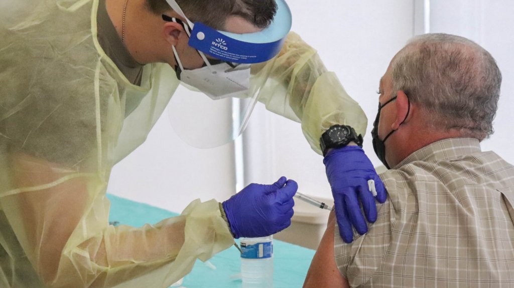  Guardia Nacional inicia vacunación en égidas 