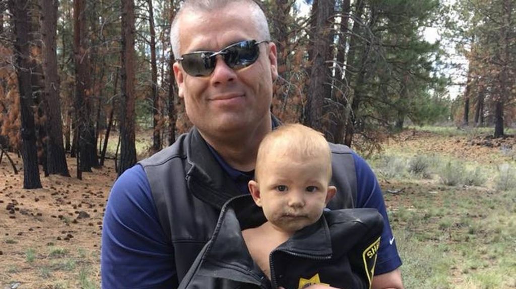  Encuentran ni&ntilde;o de un a&ntilde;o abandonado en un bosque de Oregon 