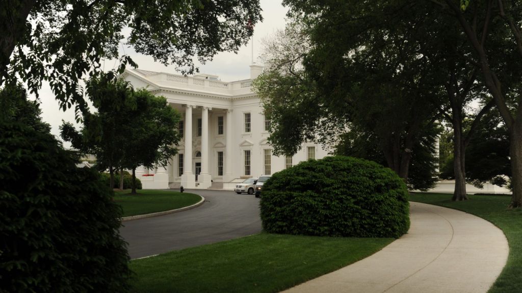  Muere el mayordomo de la Casa Blanca bajo 11 presidentes de coronavirus 