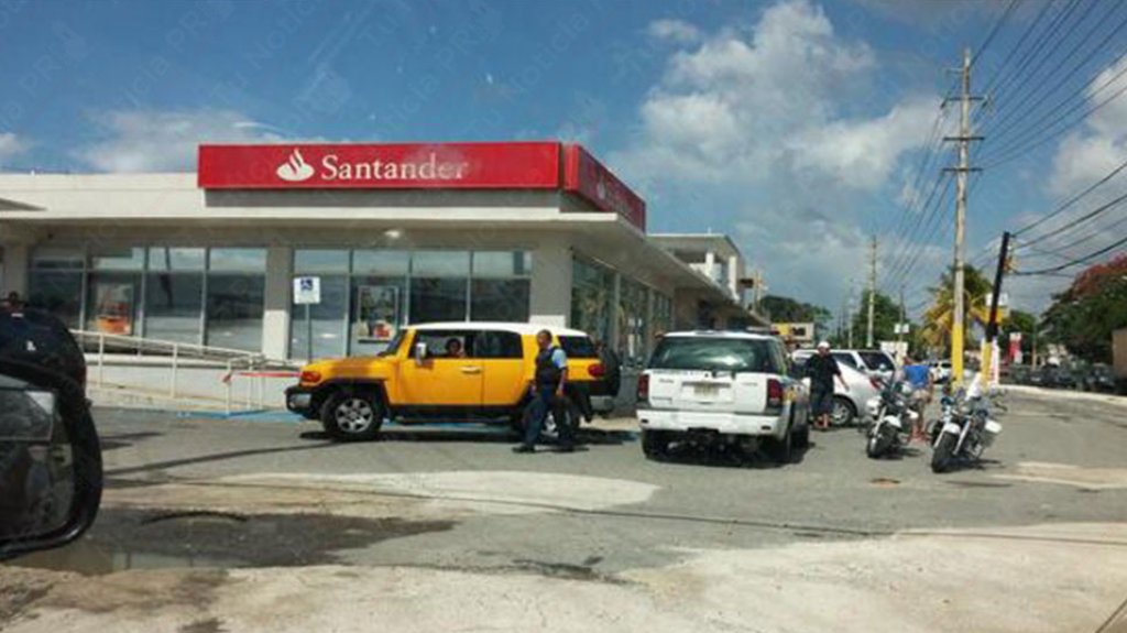  Fue a depositar 20 mil en un banco de Vega Baja y se los quitaron en el estacionamiento 