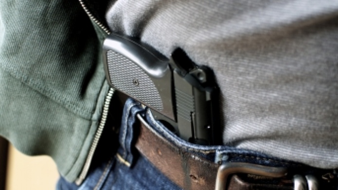 Piden que no otorguen portaciÃ³n de armas a personas separadas de la policÃ­a o las fuerzas armadas 