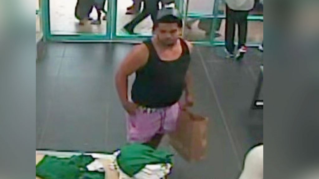  Buscan a sospechoso de robo en tienda Lacoste de Barceloneta 