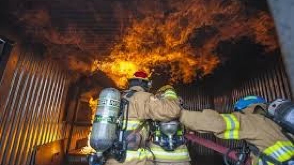  Radican cargos menos grave contra hombre que agredi&oacute; a bombero en Hatillo 