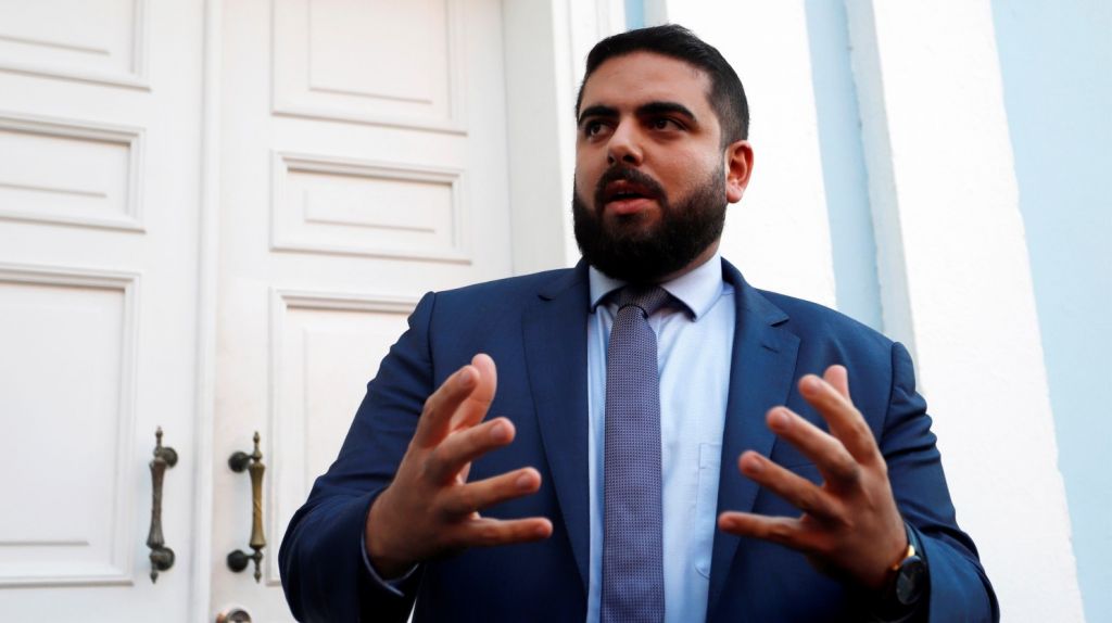  Sacan empleado de confianza de la Autoridad de Puertos, se fue de vacaciones y dej&oacute; el carro oficial en el aeropuerto abandonado 