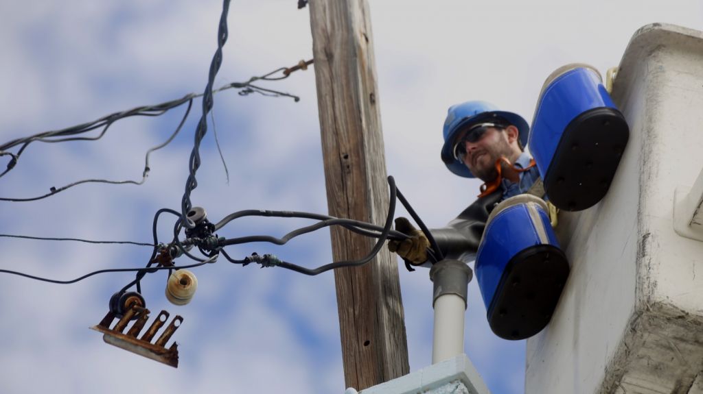  La C&aacute;mara baja de Puerto Rico investiga la privatizaci&oacute;n de la el&eacute;ctrica estatal 