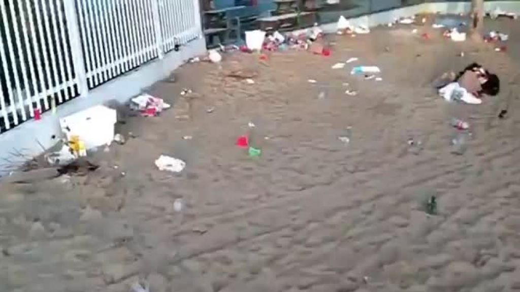  Video: Así dejaron la playa de Isla Verde ayer 4 de Julio, llena de basura 