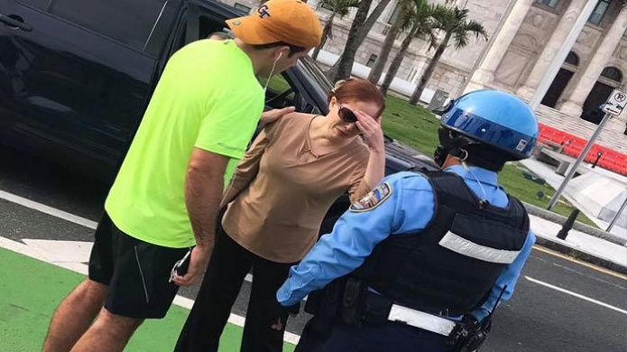                       Ciudadano queda conmovido con gesto del gobernador Ricardo RossellÃ³ 