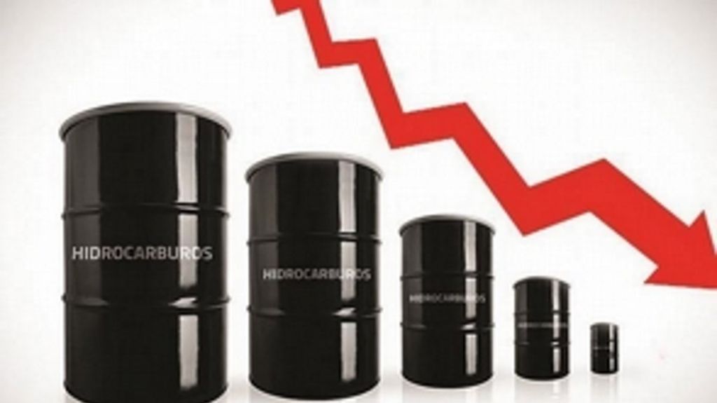  Persiste el desplome de precios del crudo, que ya "vale menos que una pizza" 