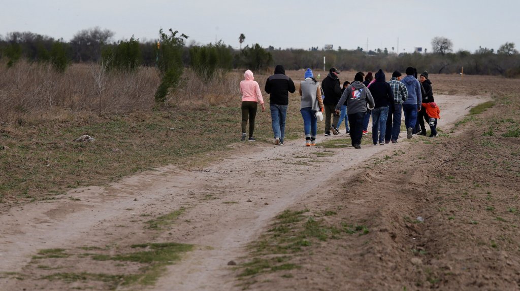 Orden judicial no impide la moratoria de las deportaciones, dicen activistas 