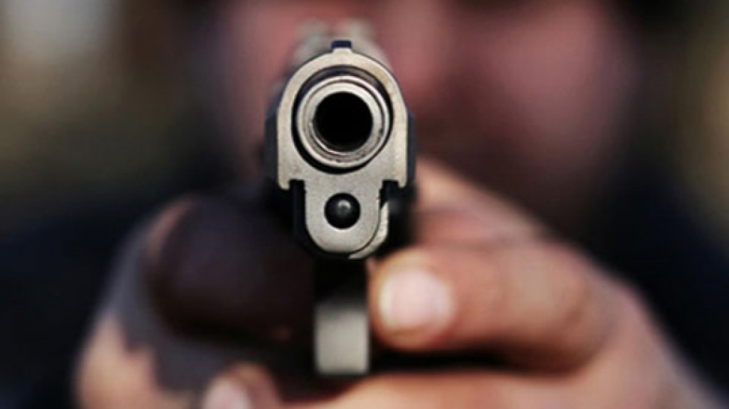  Mujer es v&iacute;ctima de un carjacking en Bayam&oacute;n 