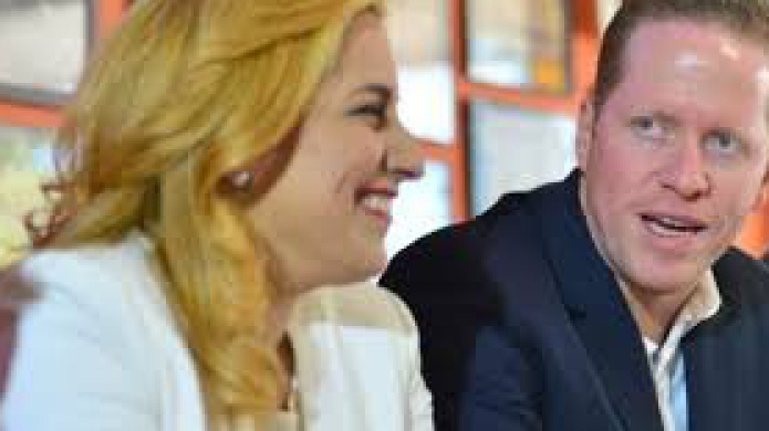 Renuncia directora de campaÃ±a de Bernier 