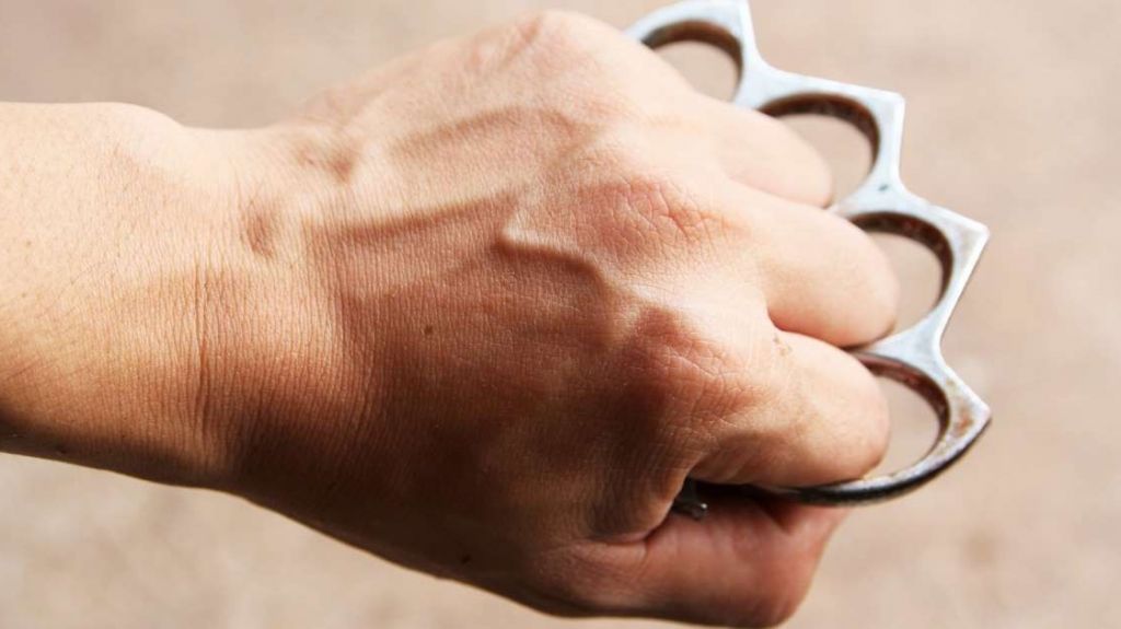  Atacan con una manopla a un hombre en medio de una pelea en San Juan 
