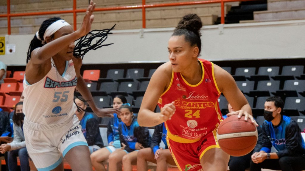  Empatan las Gigantes de Carolina la semifinal a del BSNF al superar a las Atenienses de Manat&iacute; 