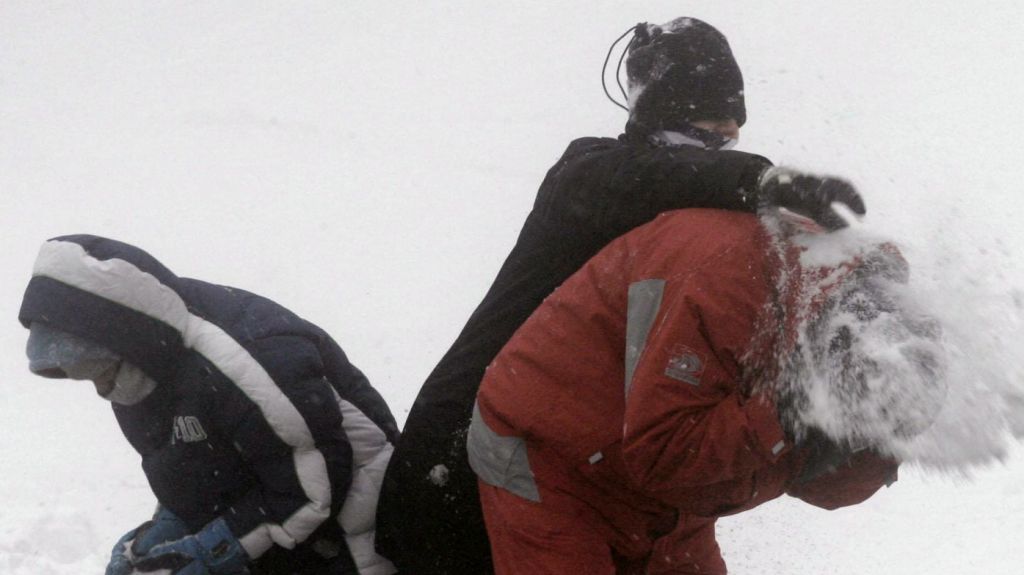  Un ni&ntilde;o cancela centenaria ley de Colorado que prohib&iacute;a tirar bolas de nieve 