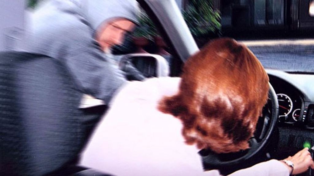  Una mujer es v&iacute;ctima de carjacking y secuestro en Bayam&oacute;n 