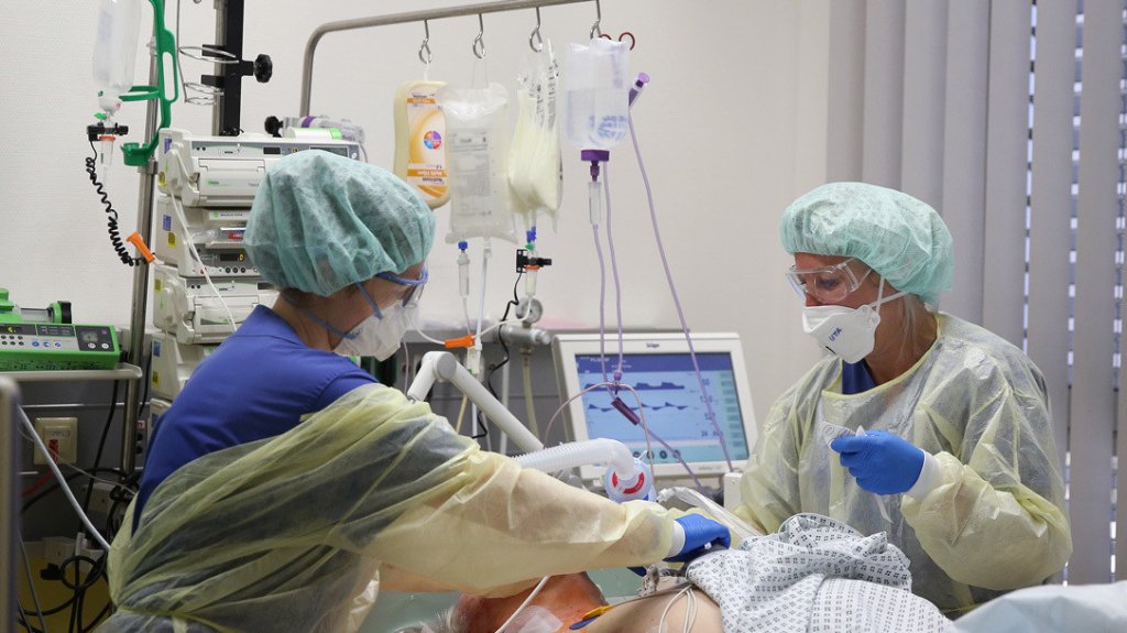  Indicio en autopsias a muertos por Covid-19 de que virus había penetrado en tejidos cerebrales 