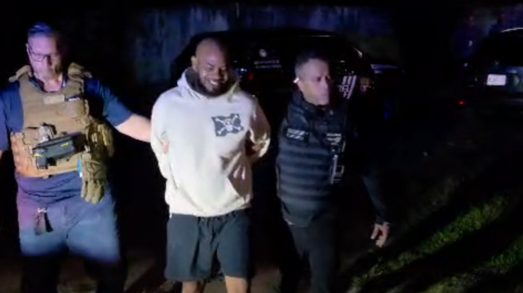  Video: Arrestado con 2,404 c&aacute;psulas de crack en Carolina 