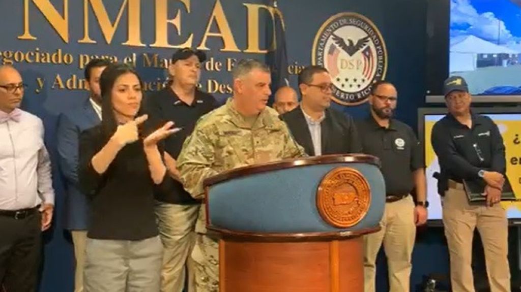  Mueven a familias de campamento base en Ponce por lluvias 