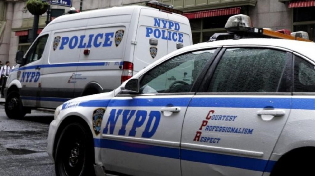  Nueva York se compromete a recortar 1.000 millones del presupuesto policial 