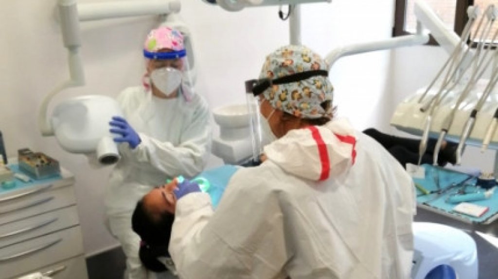  Dentistas llevan esfuerzo para que las aseguradoras paguen por sus equipos de protecci&oacute;n personal 