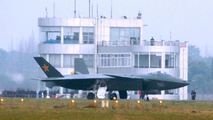 Un avión caza chino de quinta generación realiza su primer vuelo exitoso